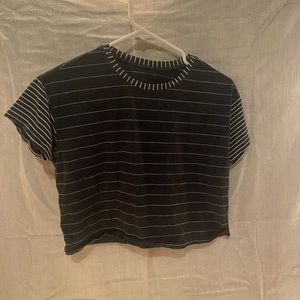 Crop top black & white